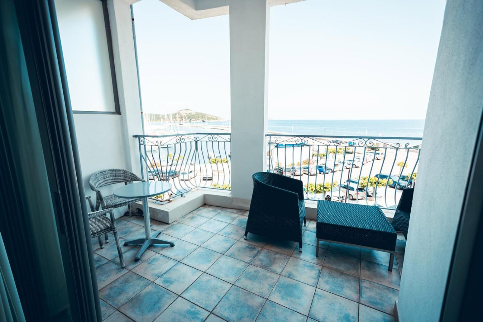 Marina D'Oro Hotel มาชินาจิโอ ภายนอก รูปภาพ
